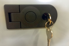 locking-lift-catch-04